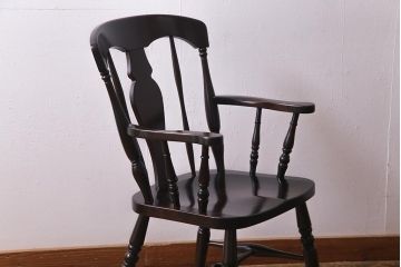 中古　北海道民芸家具　上品な雰囲気漂うアームチェア(ウィンザーチェア、ダイニングチェア、椅子、ウインザーチェア)(R-038274)