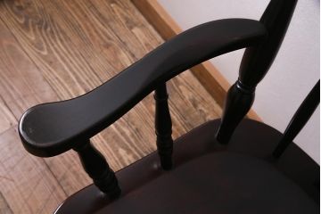 中古　北海道民芸家具　上品な雰囲気漂うアームチェア(ウィンザーチェア、ダイニングチェア、椅子、ウインザーチェア)(R-038274)