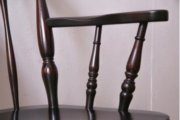 中古　北海道民芸家具　上品な雰囲気漂うアームチェア(ウィンザーチェア、ダイニングチェア、椅子、ウインザーチェア)(R-038275)