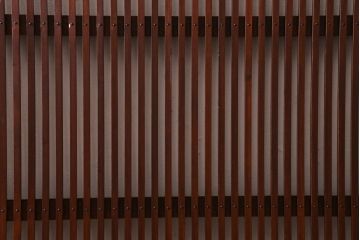 アンティーク建具　和製アンティーク　昭和中期　モールガラス入り　味わい深い木味が魅力の格子戸2枚セット(引き戸、建具)(R-038278)