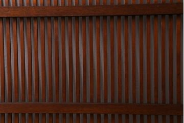 アンティーク建具　和製アンティーク　昭和中期　モールガラス入り　味わい深い木味が魅力の格子戸2枚セット(引き戸、建具)(R-038278)