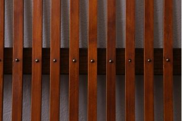 アンティーク建具　和製アンティーク　昭和中期　モールガラス入り　味わい深い木味が魅力の格子戸2枚セット(引き戸、建具)(R-038278)