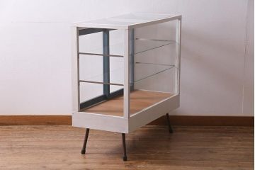 アンティーク家具　昭和中期　バイカラーのお洒落なペイントが目を惹くガラスケース(飾り棚、陳列棚、ショーケース)(R-038281)