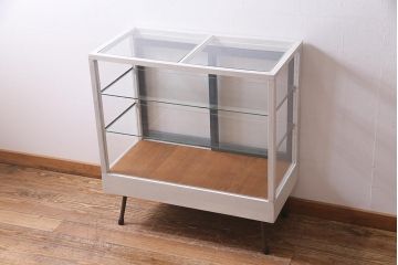 アンティーク家具　昭和中期　バイカラーのお洒落なペイントが目を惹くガラスケース(飾り棚、陳列棚、ショーケース)(R-038281)