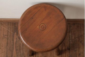 アンティーク家具　脚のシルエットが個性的な丸スツール(椅子、花台)(R-038283)