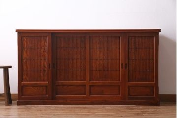 新古品　民芸家具　楡(ニレ)材総無垢　凛とした佇まいが趣ある水屋箪笥サイドボード(収納棚、下駄箱)(R-038290)