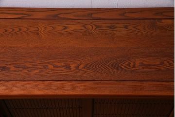 新古品　民芸家具　楡(ニレ)材総無垢　凛とした佇まいが趣ある水屋箪笥サイドボード(収納棚、下駄箱)(R-038290)