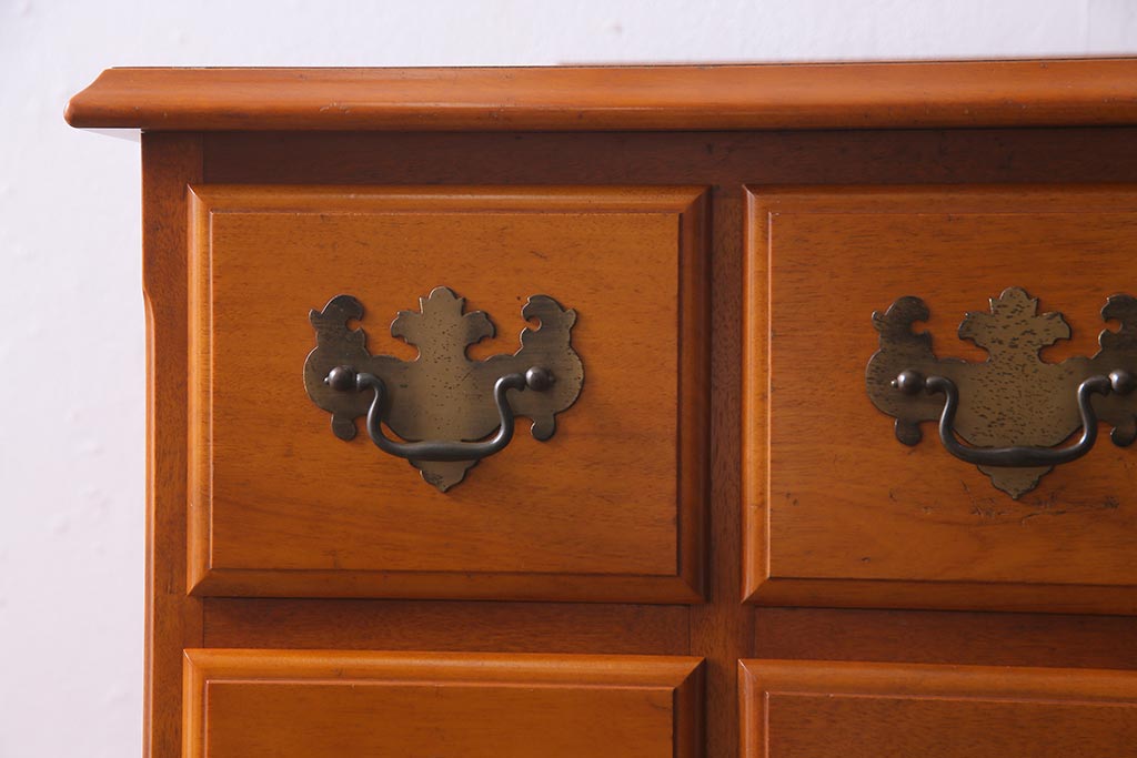 中古　横浜クラシック家具　ダニエル(Daniel)　アーリーアメリカン　カントリースタイルにおすすめなチェスト(小抽斗タンス、引き出し)(定価約35万円)(R-038291)