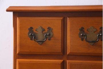 中古　横浜クラシック家具　ダニエル(Daniel)　アーリーアメリカン　カントリースタイルにおすすめなチェスト(小抽斗タンス、引き出し)(定価約35万円)(R-038291)