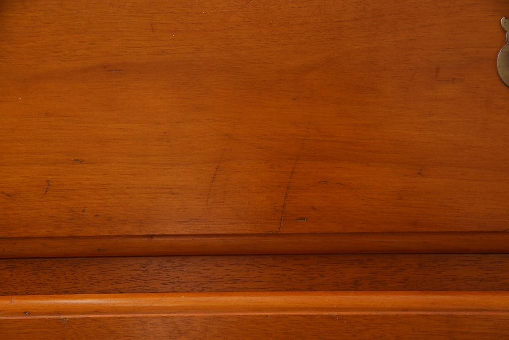 中古　横浜クラシック家具　ダニエル(Daniel)　アーリーアメリカン　カントリースタイルにおすすめなチェスト(小抽斗タンス、引き出し)(定価約35万円)(R-038291)