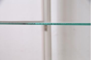 アンティーク家具　ペイント家具　脚付リメイク　空間を明るく彩るガラスケース(陳列棚、ショーケース、飾り棚)(R-038292)