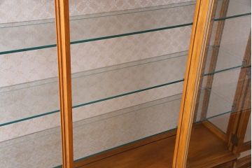 中古　DREXEL HERITAGE(ドレクセルヘリテイジ)　CHERBOURG(シェルブール)　キュリオケース(飾り棚、食器棚、キャビネット)(定価約150万円)