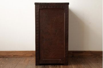ビンテージ家具　伝統工芸　軽井沢彫り　桜の彫りが優美なチェスト(引き出し)(R-038298)