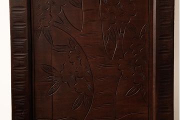 ビンテージ家具　伝統工芸　軽井沢彫り　桜の彫りが優美なチェスト(引き出し)(R-038298)