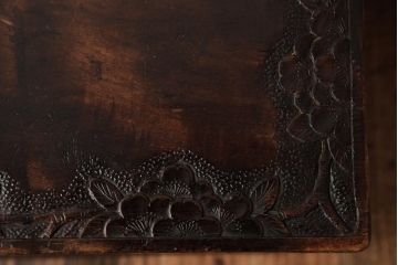 ビンテージ家具　伝統工芸　軽井沢彫り　桜の彫りが優美なチェスト(引き出し)(R-038298)