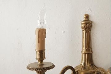 ヴィンテージ照明　真鍮製　2灯　フランスビンテージのクラシカルなウォールランプ(壁掛けシャンデリア、壁付け照明)(R-038299)