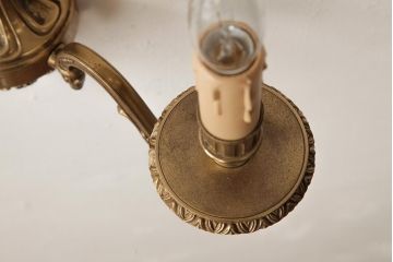ヴィンテージ照明　真鍮製　2灯　フランスビンテージのクラシカルなウォールランプ(壁掛けシャンデリア、壁付け照明)(R-038299)