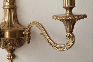 ヴィンテージ照明　真鍮製　2灯　フランスビンテージのクラシカルなウォールランプ(壁掛けシャンデリア、壁付け照明)(R-038299)