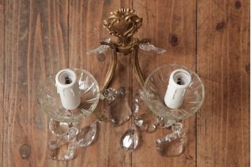 ヴィンテージ照明　フランスビンテージ　青銅製　ガラスドロップが可愛らしいウォールランプ(壁付けシャンデリア、壁掛け照明)(R-038301)