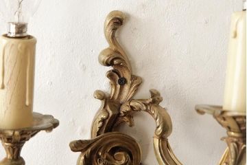 ヴィンテージ照明　フランスビンテージ　2灯　優雅なデザインの真鍮製ウォールランプ(壁付け照明、壁掛け照明)(R-038302)