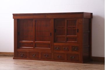 新古品　民芸家具　ニレ無垢材　5尺　上品な雰囲気漂う水屋箪笥・上(収納棚、キャビネット)(R-038308)