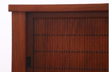 新古品　民芸家具　ニレ無垢材　5尺　上品な雰囲気漂う水屋箪笥・下(収納棚、キャビネット)(R-038309)