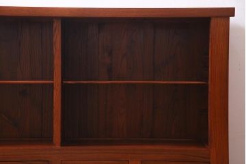 新古品　民芸家具　ニレ無垢材　5尺　上品な雰囲気漂う水屋箪笥・下(収納棚、キャビネット)(R-038309)