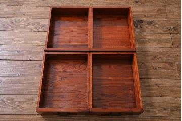 新古品　民芸家具　ニレ無垢材　5尺　上品な雰囲気漂う水屋箪笥・下(収納棚、キャビネット)(R-038309)