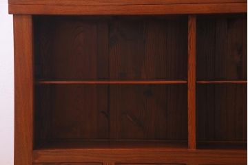 新古品　民芸家具　ニレ無垢材　上品な雰囲気漂う水屋箪笥(収納棚、和箪笥、キャビネット)(R-038310)