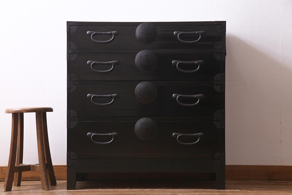 アンティーク家具　大正昭和初期　和製アンティーク　脚付きリメイク　丸金具が渋さを引き立たせる松本衣装箪笥(時代箪笥、チェスト、引き出し)(R-038311)