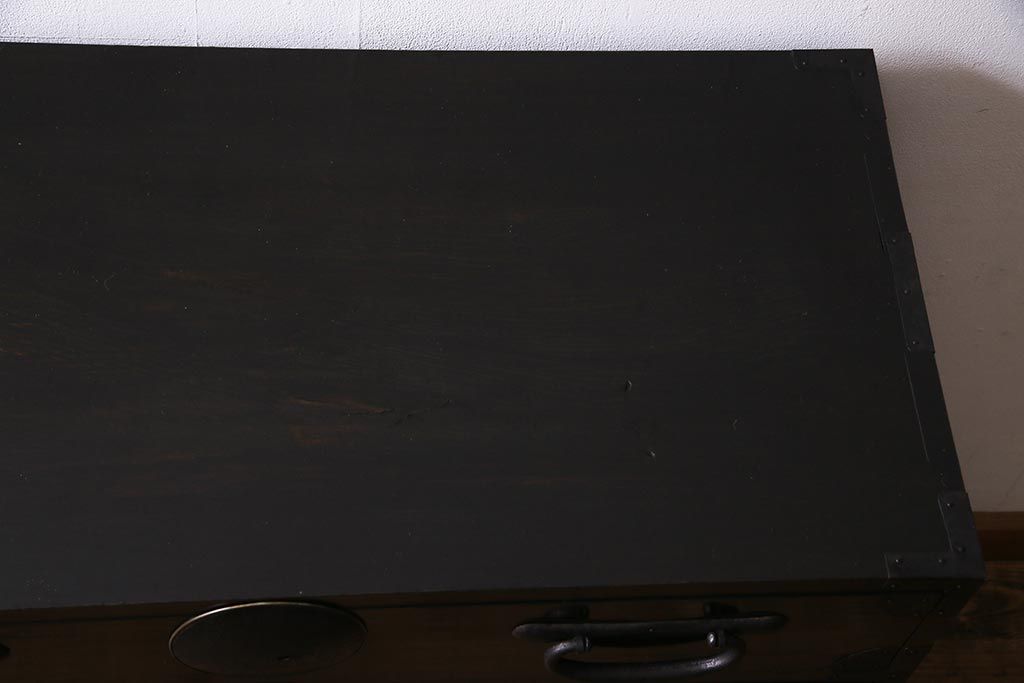 アンティーク家具　大正昭和初期　和製アンティーク　脚付きリメイク　丸金具が渋さを引き立たせる松本衣装箪笥(時代箪笥、チェスト、引き出し)(R-038311)