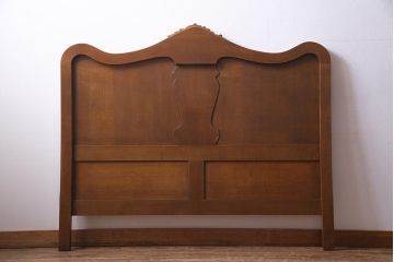 アンティーク家具　フランスアンティーク　オーク材　ロカイユ装飾が魅力的な木製ベッドフレーム(R-038315)