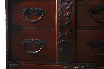 アンティーク家具　美品!　前面ケヤキ材　閂付き　特注金具　上手物の仙台車箪笥(仙台箪笥、時代箪笥)(R-038317)
