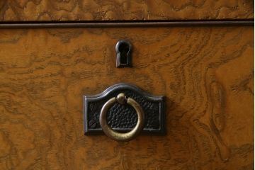 アンティーク家具　特注品　タモ材玉杢　桐材　凝ったつくりが魅力の高級感溢れる2WAY重ね箪笥(衣装箪笥、引き出し、桐箪笥、桐たんす)(R-038320)