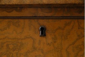 アンティーク家具　特注品　タモ材玉杢　桐材　凝ったつくりが魅力の高級感溢れる2WAY重ね箪笥(衣装箪笥、引き出し、桐箪笥、桐たんす)(R-038320)