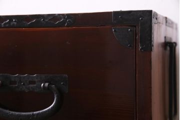 アンティーク家具　和製アンティーク　溜塗り　美品!漆塗りの光沢が美しい重ね箪笥(時代箪笥、衣装箪笥、引き出し)(R-038321)