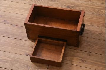 新古品　民芸家具　ニレ無垢材　雲竜金具　両面使い!ユニット型階段箪笥(和タンス)(R-038322)