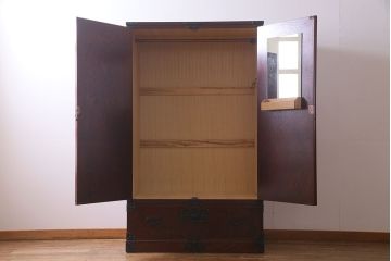 中古　岩谷堂箪笥　当店リメイク　落ち着いた色合いの収納棚(キャビネット)(R-038323)