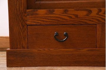 新古品　民芸家具　ニレ無垢材　上品な和の雰囲気を醸し出す水屋箪笥・下(サイドボード、戸棚)(R-038327)