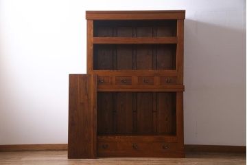 新古品　民芸家具　ニレ無垢材　上品な和の雰囲気を醸し出す重ね水屋箪笥(収納棚、戸棚)(R-038328)