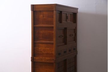 新古品　民芸家具　ニレ無垢材　上品な和の雰囲気を醸し出す重ね水屋箪笥(収納棚、戸棚)(R-038328)