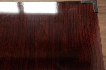 中古　仙台箪笥　門間箪笥店(門間屋)　ケヤキ材　木地呂塗 牡丹をあしらった金具が美しい小箪笥 (収納棚、引き出し)(R-038329)