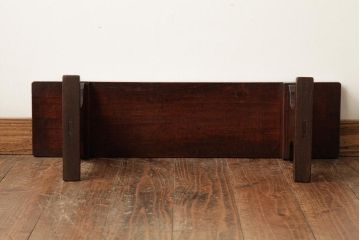 アンティーク雑貨　総ケヤキ材　文机のようなデザインの花台(飾り台)(R-038332)