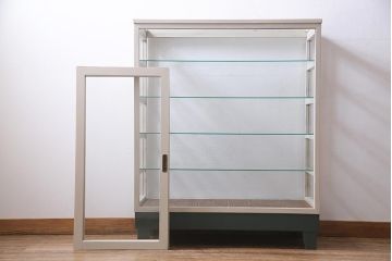 アンティーク家具　ペイント　優しげなカラーが魅力的なガラスケース(ショーケース、陳列棚)(R-038334)