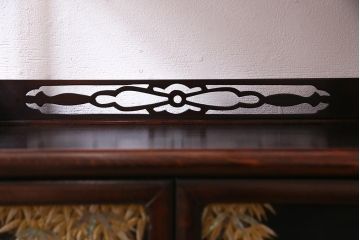 アンティーク家具　時代物　漆塗り　紫檀材　螺鈿と蒔絵の装飾が上品な茶棚(飾り棚、収納棚)(R-038335)