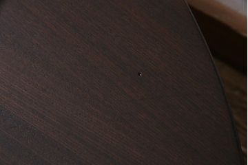 アンティーク家具　昭和初期　栓材　一枚板　渋みのある色味が魅力の丸ちゃぶ台(折りたたみテーブル、座卓、ローテーブル)(R-038341)