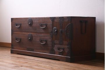 アンティーク家具　前面桐材　味わい深い木肌が魅力的な最上箪笥(ローボード、ローチェスト、衣装箪笥、桐箪笥、桐たんす)(R-038344)