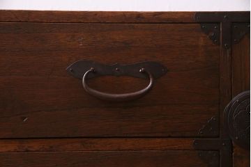 アンティーク家具　前面桐材　味わい深い木肌が魅力的な最上箪笥(ローボード、ローチェスト、衣装箪笥、桐箪笥、桐たんす)(R-038344)