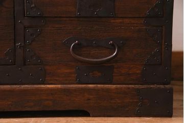 アンティーク家具　前面桐材　味わい深い木肌が魅力的な最上箪笥(ローボード、ローチェスト、衣装箪笥、桐箪笥、桐たんす)(R-038344)