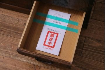 アンティーク家具　前面桐材　味わい深い木肌が魅力的な最上箪笥(ローボード、ローチェスト、衣装箪笥、桐箪笥、桐たんす)(R-038344)